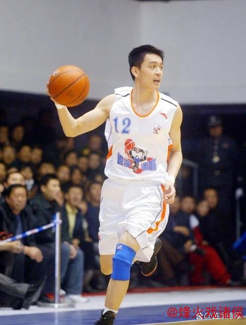 杨鸣论新老交替:人才引进逊于发达地区 杨鸣论新老交替:人才引进逊于发达地区