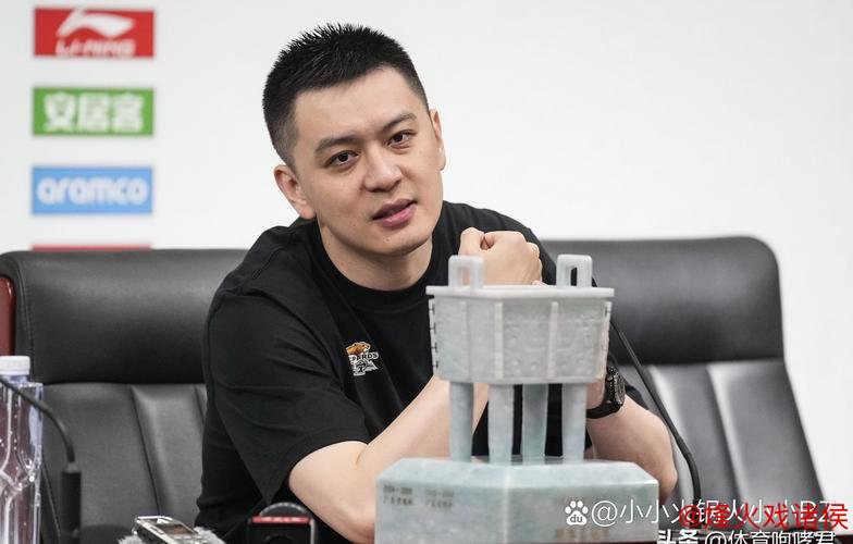 杨鸣：我们历经风雨 今晚全力以赴拼到底