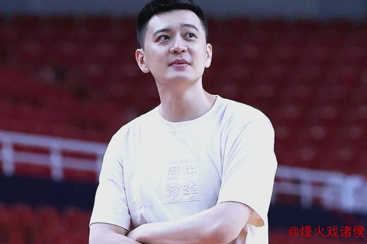 杨鸣：羡慕广东引才政策，感叹杜锋拥有周琦