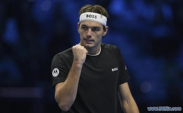 ATP总决赛梅德韦德夫0-2弗里茨 辛纳收获开门红