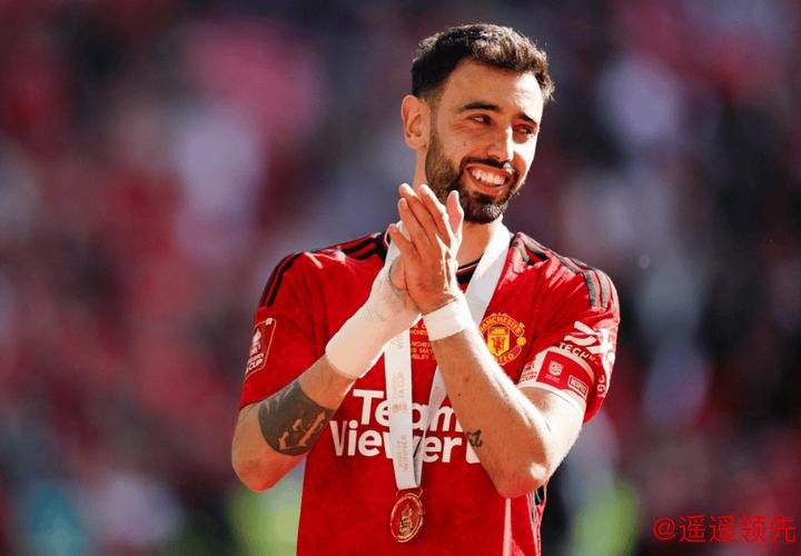 曼联拟续约布鲁诺·费尔南德斯助力新帅过渡，世界杯前确定去留