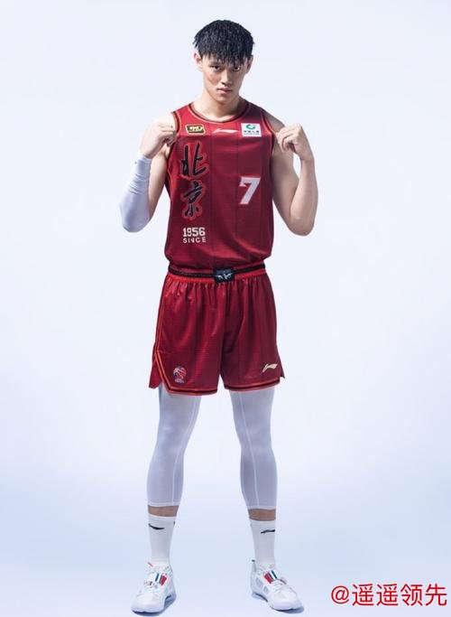 曾凡博17+8首钢胜北控 阿不都26+11新疆胜上海