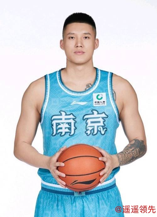 曾繁日三双同曦负广东 崔永熙23分广州胜福建