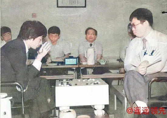 聂卫平战胜加藤正夫