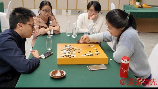 鲁军女队赛前训练